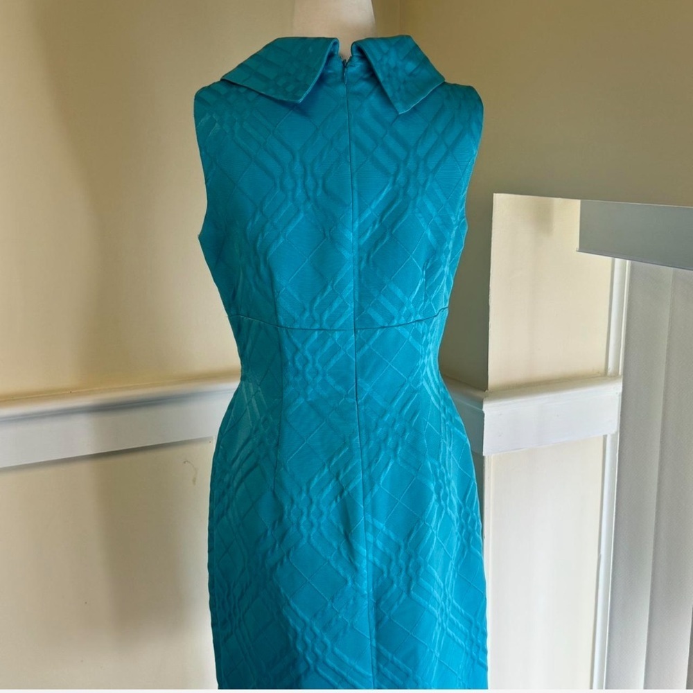 Elegant Teal Sleeveless Dress - Picture 3 of 5